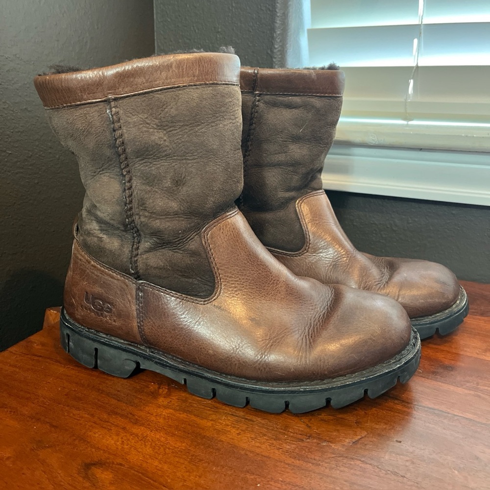 UGG Australia Beacon Leather Sheepskin Pull On Boots 5485 Brown Men’s 8